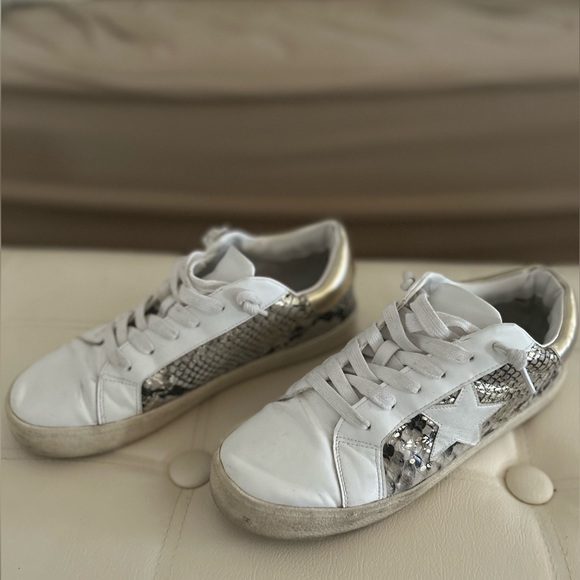 Madden Girl - White Larrk Gold Multi Snakeskin Sneakers - Picture 4 of 4